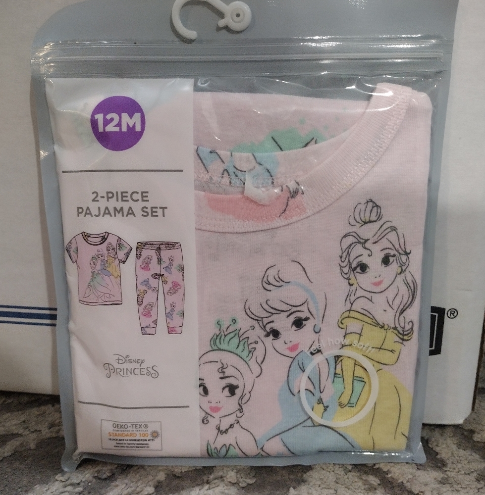 NEW Disney princess pajamas set